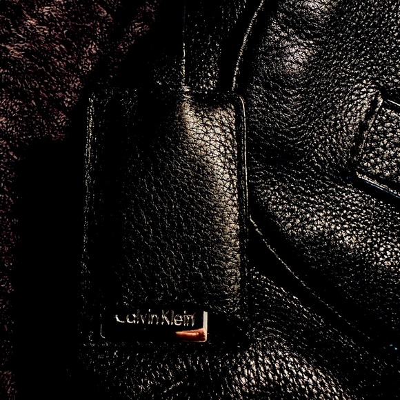 Calvin Klein Slouchy Leather Handbag/Crossbody - Picture 3 of 10